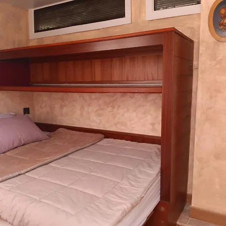 Tiny House Hotel Puebla de Vallbona Exterior photo