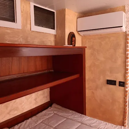 Tiny House Hotel Puebla de Vallbona Exterior photo
