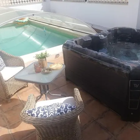 Tiny House Hotel Puebla de Vallbona Exterior photo